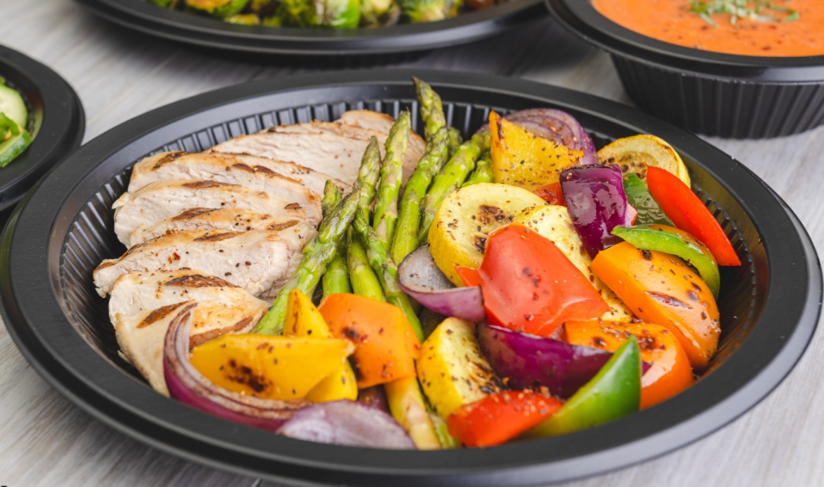 Conas a láimhseálann an Bosca Sushi Ciorclach Indhíghrádaithe taise agus comhdhlúthú ó sushi úrnua?